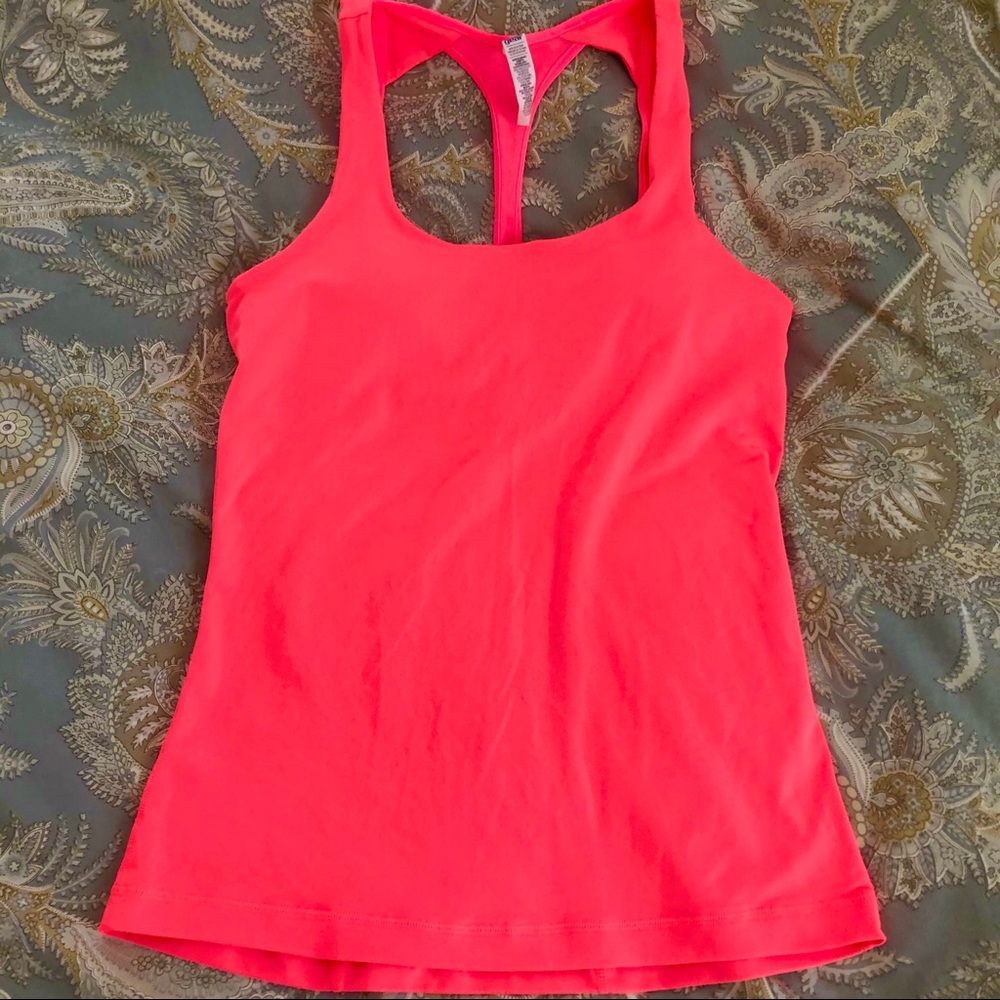 Under Armour Fitted Active Top with Built In Bra